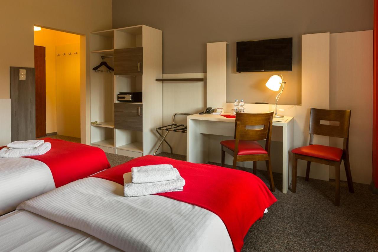 Hostel Przystanek Stary Toruń מראה חיצוני תמונה