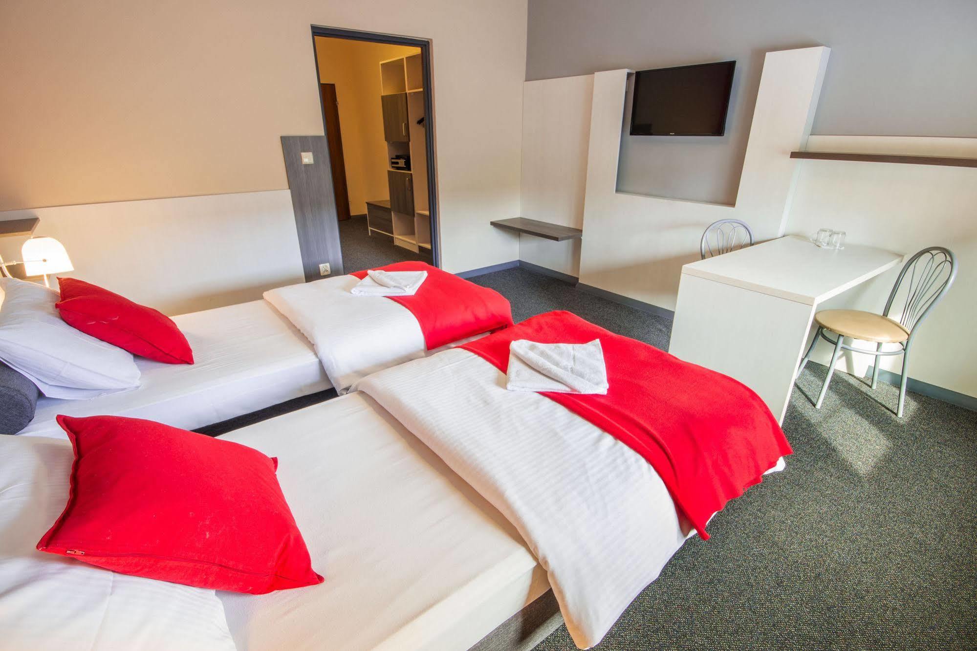 Hostel Przystanek Stary Toruń מראה חיצוני תמונה
