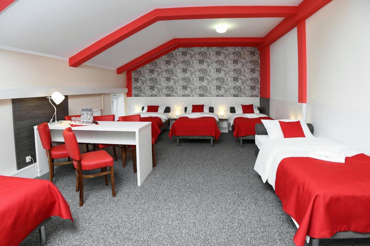 Hostel Przystanek Stary Toruń מראה חיצוני תמונה